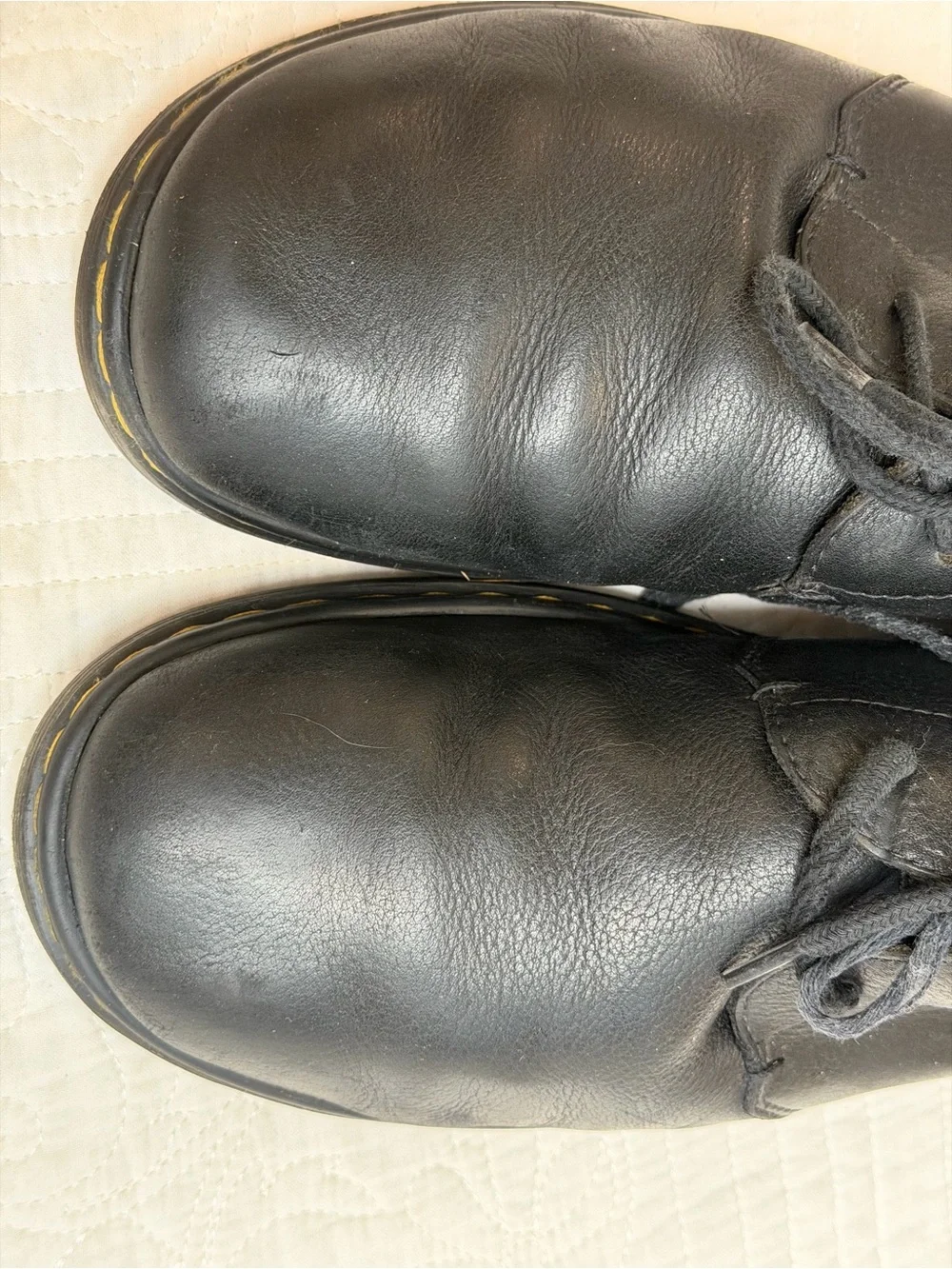 Dr. Martens Ember Black Leather Chukka Ankle Boots Shoes Lace Up Men's Size 11